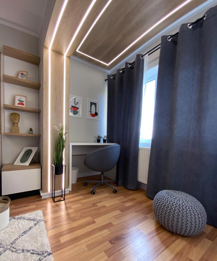 Iulius Loft Apartment Iasi Bagian luar foto